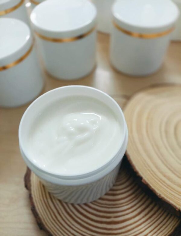 Almond with Rice Protein Night Repair Moisturizer Cream